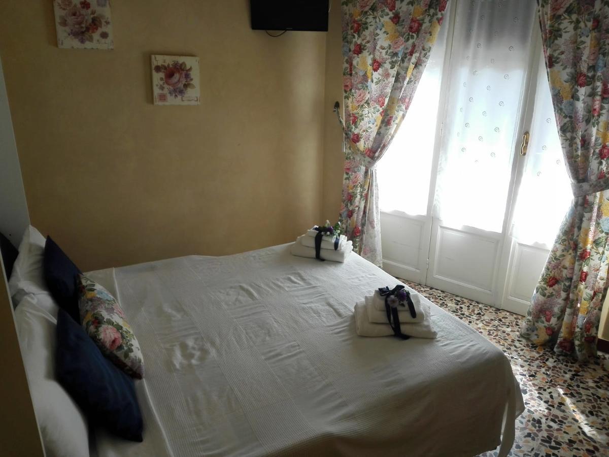 Affittacamere Da Carla โบนัสโซลา ภายนอก รูปภาพ